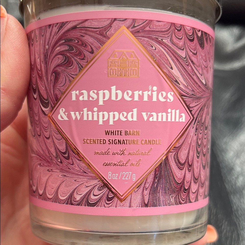 2 New Bath & Body Works (White Barn) Blue and Pink Candle Duo - Picture 5 of 9